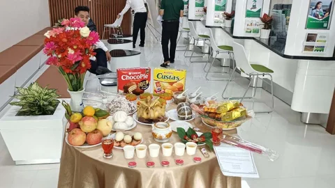 Văn Khấn Khai Trương 2026: Bài Cúng Chuẩn Phong Thủy & Cách Sắm Lễ Vật Đầy Đủ Nhất