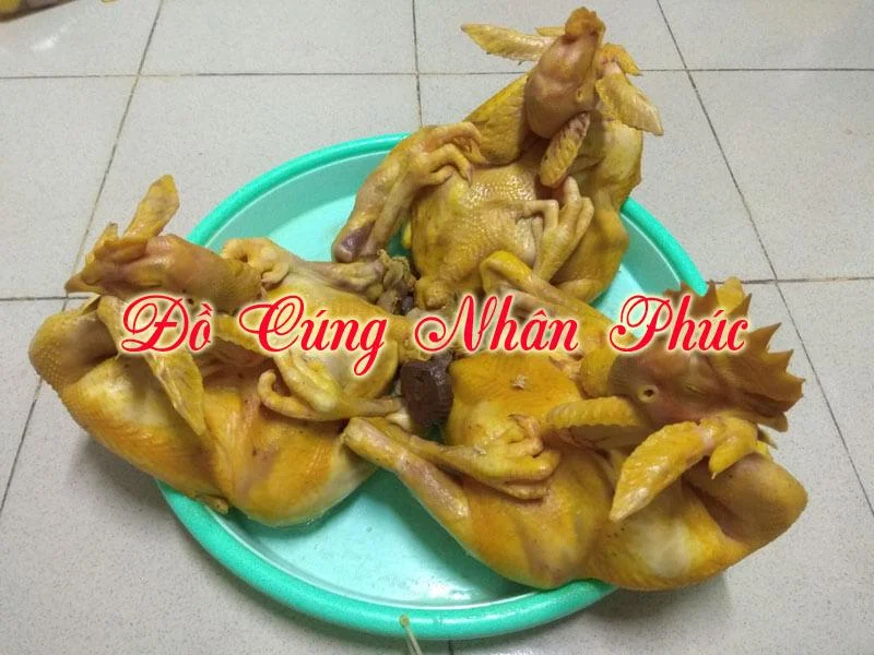 Bí Quyết Luộc Gà Cúng ĐẸP Hoàn Hảo: 3 Dáng Độc Đáo, Da Vàng Óng, Không Nứt