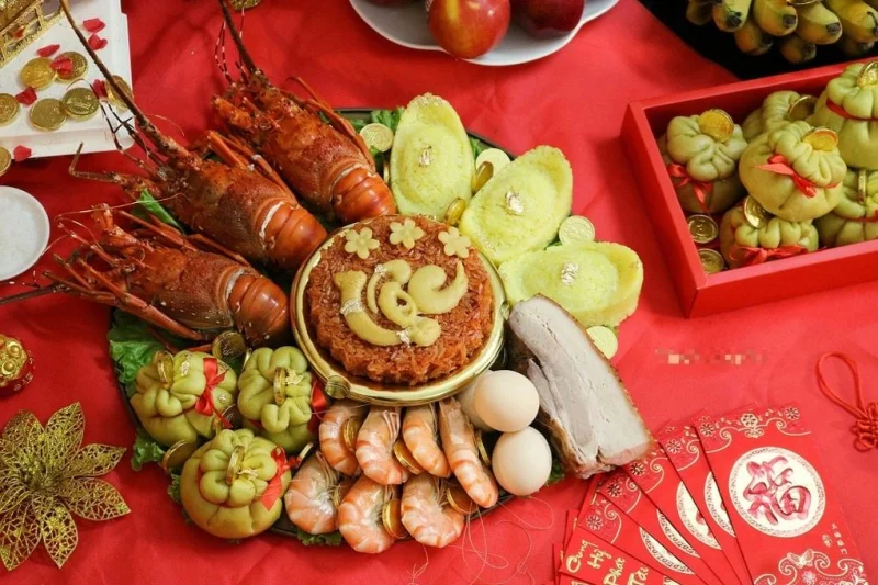 Cúng Thần Tài: Gà hay Heo, Chọn Lễ Vật Nào Tốt Nhất?