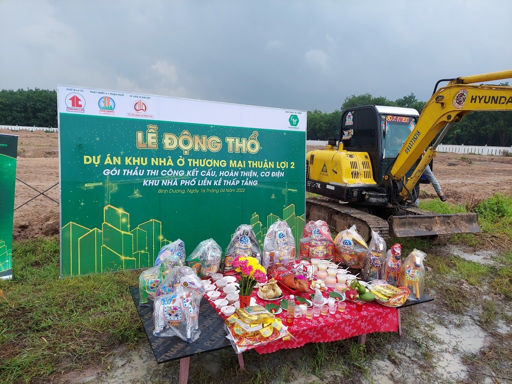 Cúng động thổ Quận 7